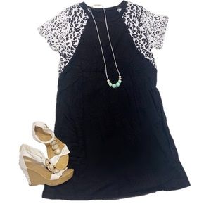 Bearly Nursing Wear medium breastfeeding nursing leopard sleeve shift dress